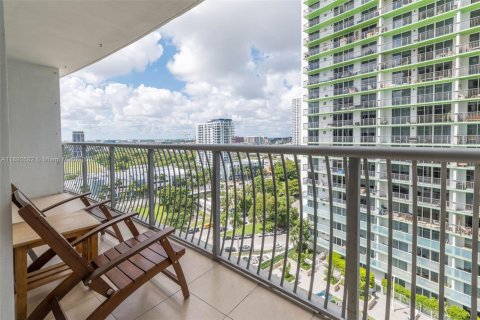 Condo in Miami, Florida, 1 bedroom  № 1946405 - photo 16