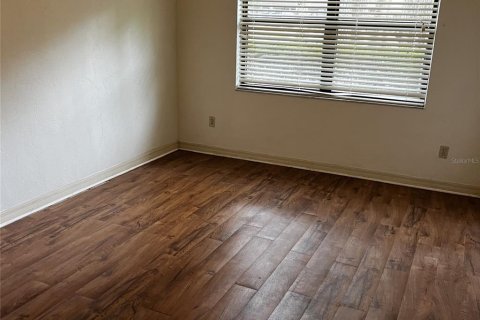 Townhouse in Gainesville, Florida 2 bedrooms, 86.31 sq.m. № 1910308 - photo 10