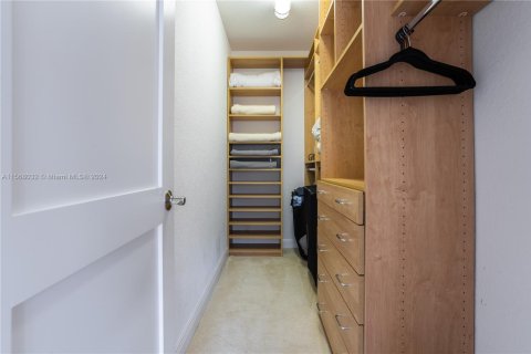 Townhouse in Fort Lauderdale, Florida 4 bedrooms, 318.28 sq.m. № 2076727 - photo 15