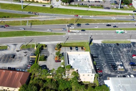 Propiedad comercial en alquiler en Lutz, Florida, 456.89 m2 № 736691 - foto 10