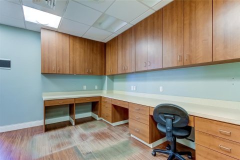 Propiedad comercial en alquiler en Lutz, Florida, 456.89 m2 № 736691 - foto 30