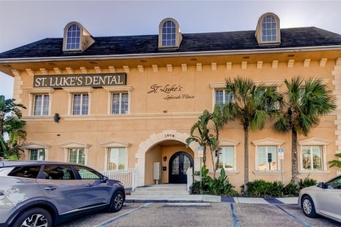 Propiedad comercial en alquiler en Lutz, Florida, 456.89 m2 № 736691 - foto 1