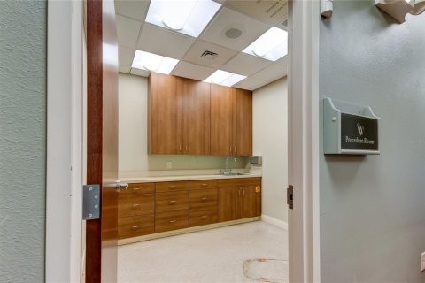 Propiedad comercial en alquiler en Lutz, Florida, 456.89 m2 № 736691 - foto 26
