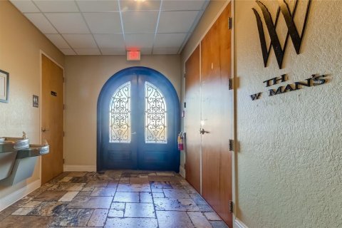 Propiedad comercial en alquiler en Lutz, Florida, 456.89 m2 № 736691 - foto 3
