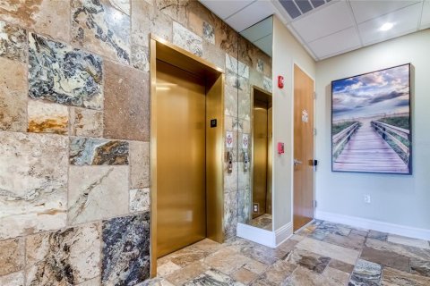 Propiedad comercial en alquiler en Lutz, Florida, 456.89 m2 № 736691 - foto 4