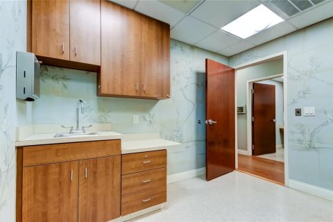 Propiedad comercial en alquiler en Lutz, Florida, 456.89 m2 № 736691 - foto 19