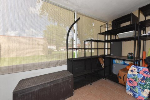 Condo in West Palm Beach, Florida, 2 bedrooms № 2177198 - photo 15