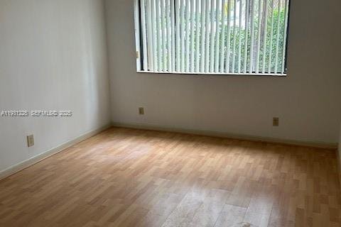 Снять в аренду кондоминиум в Серфсайд, Флорида 2 спальни, 110.55м2, № 1992160 - фото 4