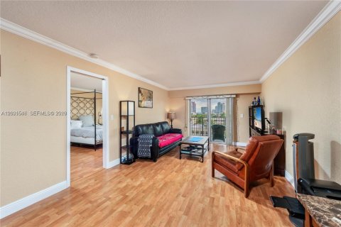 Copropriété à vendre à Miami Beach, Floride: 1 chambre, 76.46 m2 № 2066415 - photo 4