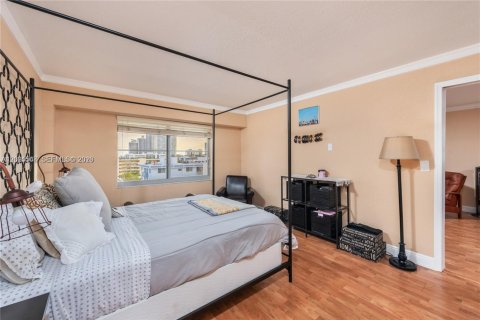 Copropriété à vendre à Miami Beach, Floride: 1 chambre, 76.46 m2 № 2066415 - photo 15