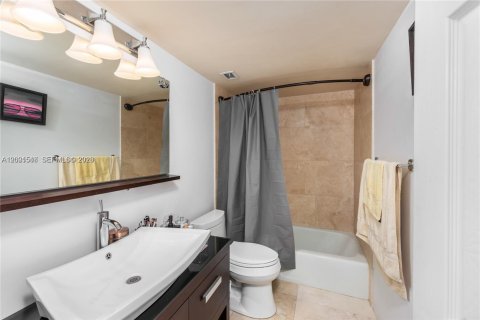 Copropriété à vendre à Miami Beach, Floride: 1 chambre, 76.46 m2 № 2066415 - photo 12
