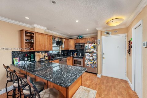 Copropriété à vendre à Miami Beach, Floride: 1 chambre, 76.46 m2 № 2066415 - photo 6