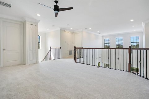 Casa en venta en Orlando, Florida, 5 dormitorios, 334.63 m2 № 1914772 - foto 19