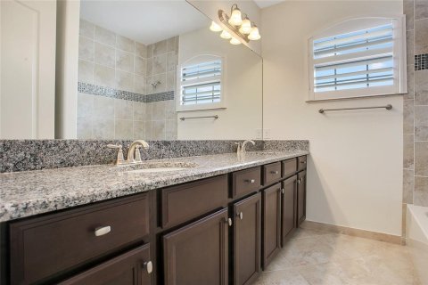Casa en venta en Orlando, Florida, 5 dormitorios, 334.63 m2 № 1914772 - foto 21