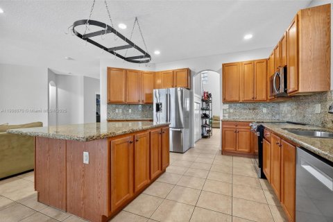 House in Pembroke Pines, Florida 4 bedrooms, 305.09 sq.m. № 1964942 - photo 8