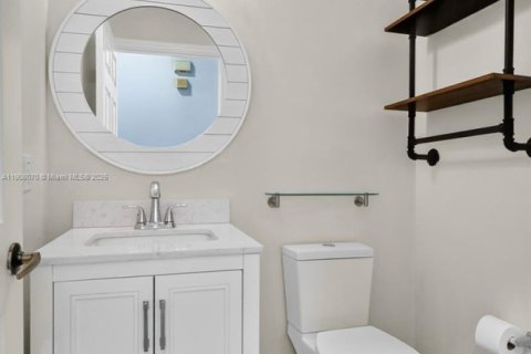 House in Pembroke Pines, Florida 4 bedrooms, 305.09 sq.m. № 1964942 - photo 14