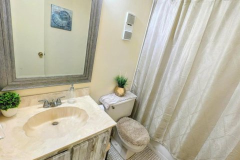 Condo in Lauderhill, Florida, 1 bedroom № 2082685 - photo 4