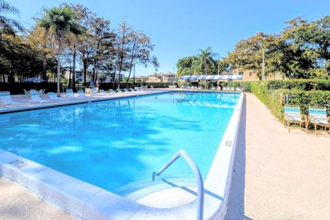 Condo in Lauderhill, Florida, 1 bedroom № 2082685 - photo 9