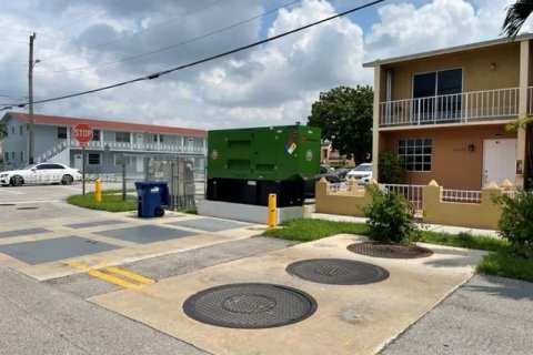 Condo in Sweetwater, Florida, 2 bedrooms  № 1965115 - photo 4