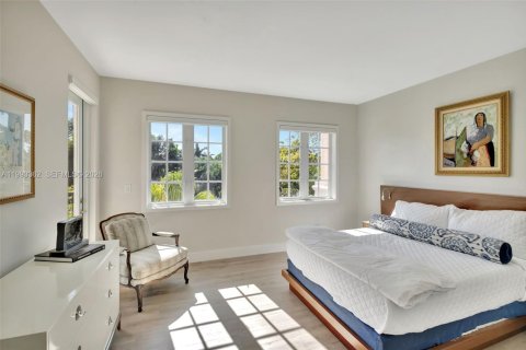 Condominio en venta en Miami Beach, Florida, 3 dormitorios, 190.36 m2 № 2057180 - foto 24