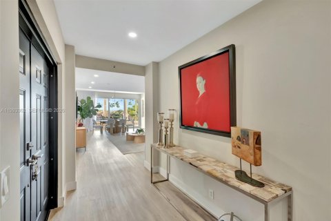 Condominio en venta en Miami Beach, Florida, 3 dormitorios, 190.36 m2 № 2057180 - foto 15