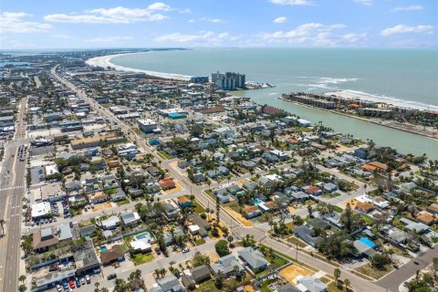 Casa en venta en Saint Pete Beach, Florida, 3 dormitorios, 136.19 m2 № 1580974 - foto 30