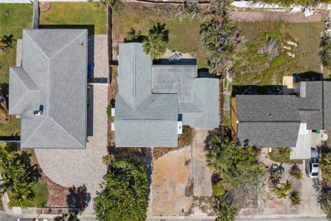 Casa en venta en Saint Pete Beach, Florida, 3 dormitorios, 136.19 m2 № 1580974 - foto 3