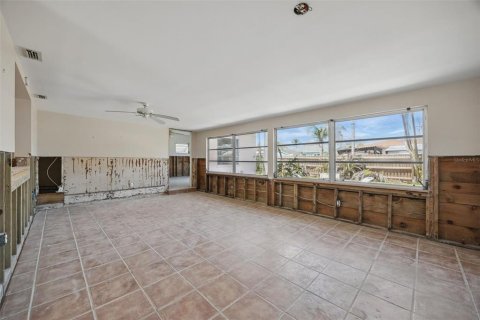 Casa en venta en Saint Pete Beach, Florida, 3 dormitorios, 136.19 m2 № 1580974 - foto 18