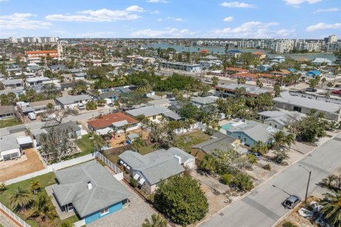 Casa en venta en Saint Pete Beach, Florida, 3 dormitorios, 136.19 m2 № 1580974 - foto 12