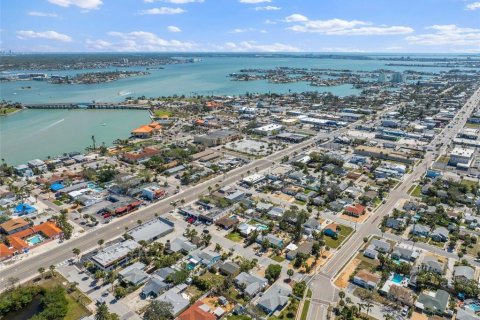 Casa en venta en Saint Pete Beach, Florida, 3 dormitorios, 136.19 m2 № 1580974 - foto 15