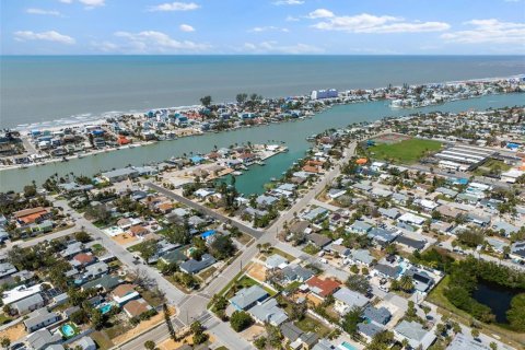 Casa en venta en Saint Pete Beach, Florida, 3 dormitorios, 136.19 m2 № 1580974 - foto 10