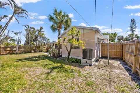 Casa en venta en Saint Pete Beach, Florida, 3 dormitorios, 136.19 m2 № 1580974 - foto 7