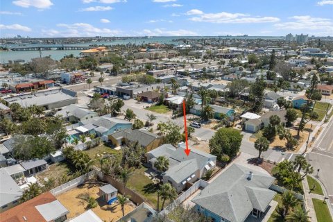 Casa en venta en Saint Pete Beach, Florida, 3 dormitorios, 136.19 m2 № 1580974 - foto 2