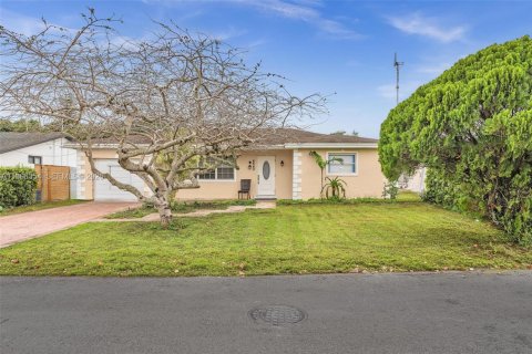 Propiedad comercial en alquiler en Miramar, Florida, 27.87 m2 № 2059175 - foto 2