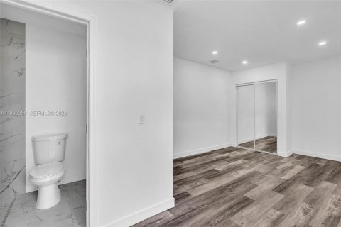 Propiedad comercial en alquiler en Miramar, Florida, 27.87 m2 № 2059175 - foto 6