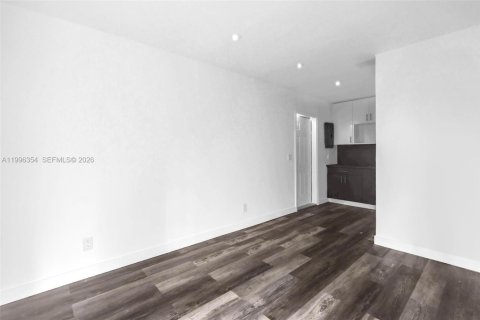 Propiedad comercial en alquiler en Miramar, Florida, 27.87 m2 № 2059175 - foto 19