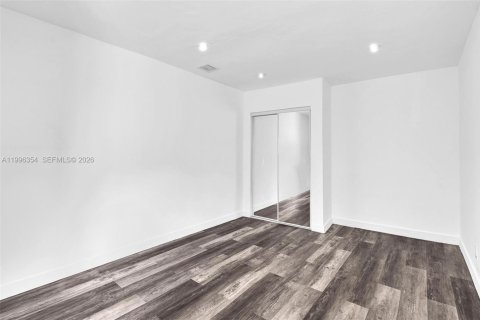 Propiedad comercial en alquiler en Miramar, Florida, 27.87 m2 № 2059175 - foto 17