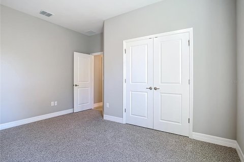 House in North Port, Florida 4 bedrooms, 184.88 sq.m. № 1657303 - photo 15