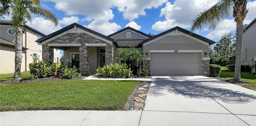 Villa ou maison à CONNERTON
à Land O' Lakes, Floride 3 chambres, 288.93 m2 № 2421697