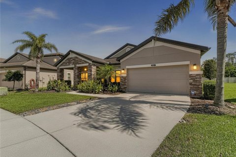 Villa ou maison à vendre à Land O' Lakes, Floride: 3 chambres, 288.93 m2 № 2421697 - photo 3