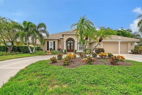 House in University Park, Florida 3 bedrooms, 245.54 sq.m. № 2280464