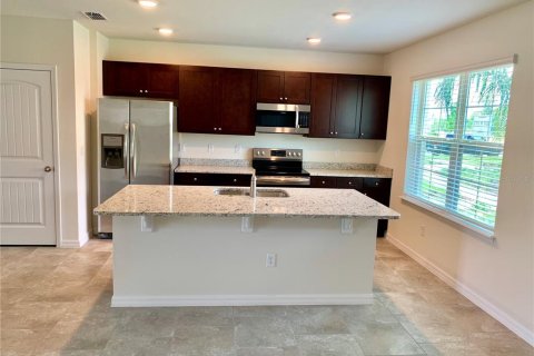 Townhouse in Winter Garden, Florida 3 bedrooms, 134.8 sq.m. № 2196682 - photo 6
