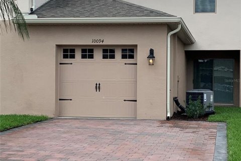 Townhouse in Winter Garden, Florida 3 bedrooms, 134.8 sq.m. № 2196682 - photo 13