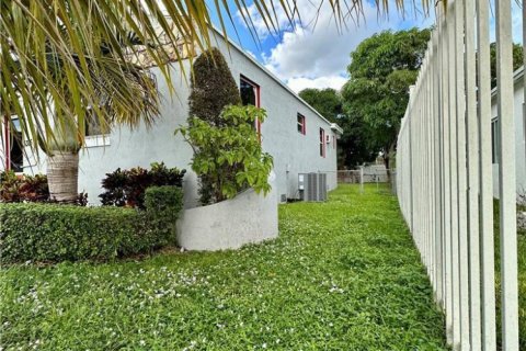 Casa en venta en Miami, Florida, 4 dormitorios, 157.38 m2 № 2242723 - foto 5