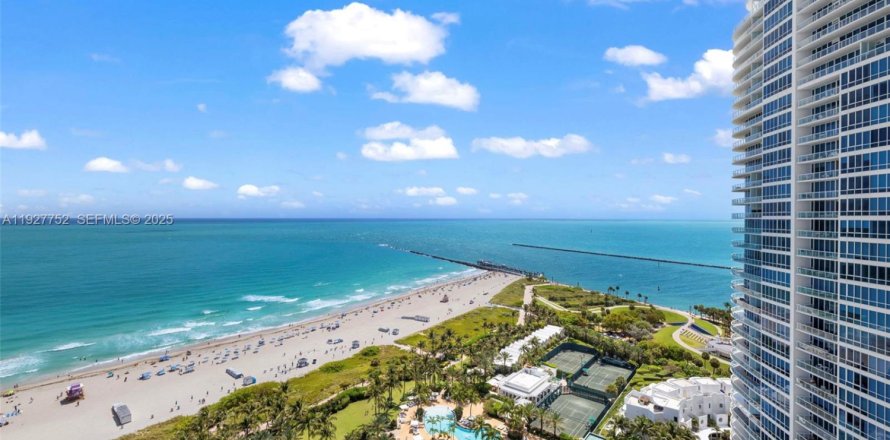 Кондоминиум с 2 спальнями в Майами-Бич, Флорида № 1988021