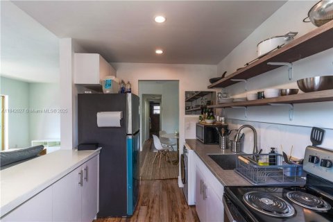Condominio en venta en Miami Beach, Florida, 1 dormitorio, 59.46 m2 № 1841181 - foto 12