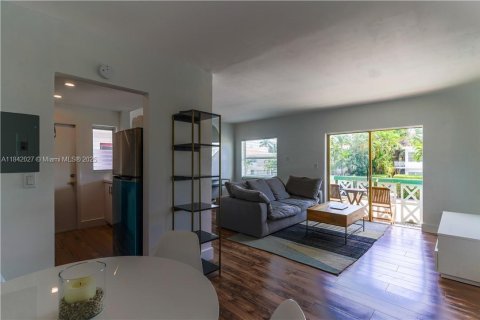 Condominio en venta en Miami Beach, Florida, 1 dormitorio, 59.46 m2 № 1841181 - foto 10