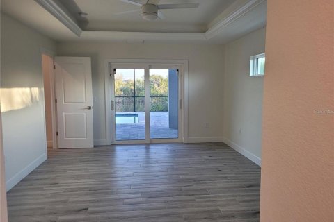 House in Port Charlotte, Florida 3 bedrooms, 185.99 sq.m. № 1886794 - photo 9