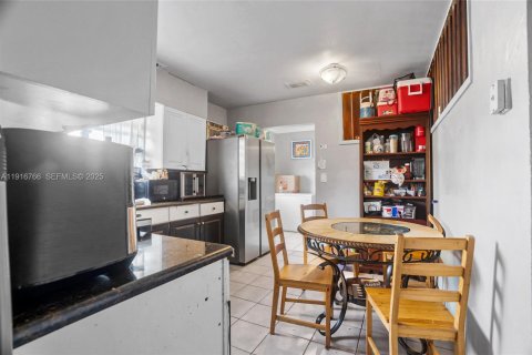 Villa ou maison à vendre à Miami Gardens, Floride: 3 chambres, 125.42 m2 № 1974807 - photo 12