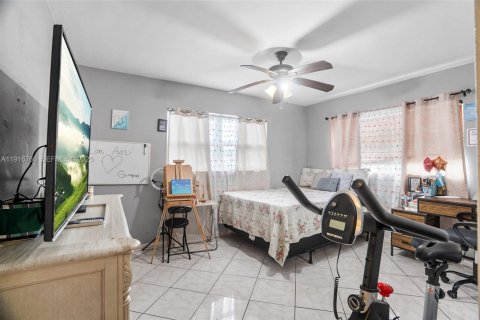 Villa ou maison à vendre à Miami Gardens, Floride: 3 chambres, 125.42 m2 № 1974807 - photo 5